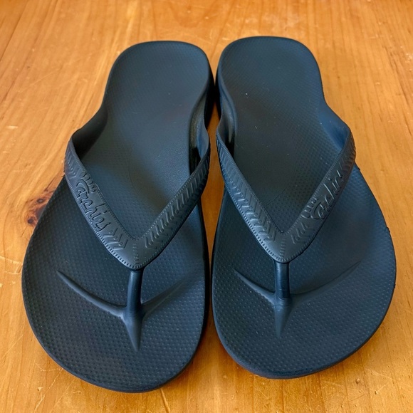 Archies Arch Support Flip Flops | Size 7 Women's (6 Men's) - Picture 3 of 8